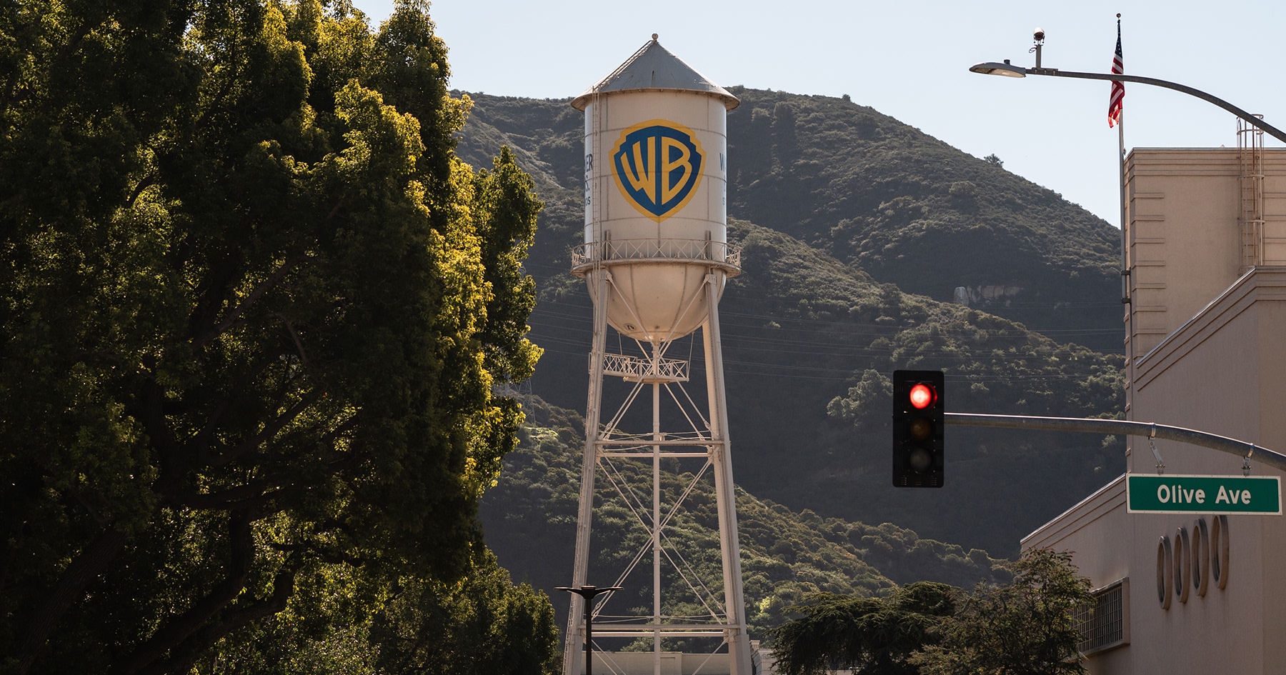 Logo štúdia Warner Bros