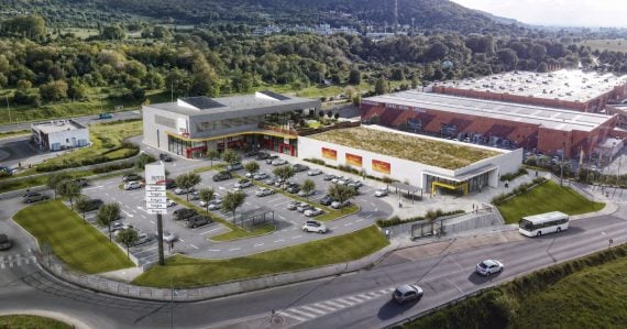 Nové obchodné centrum s predajňou