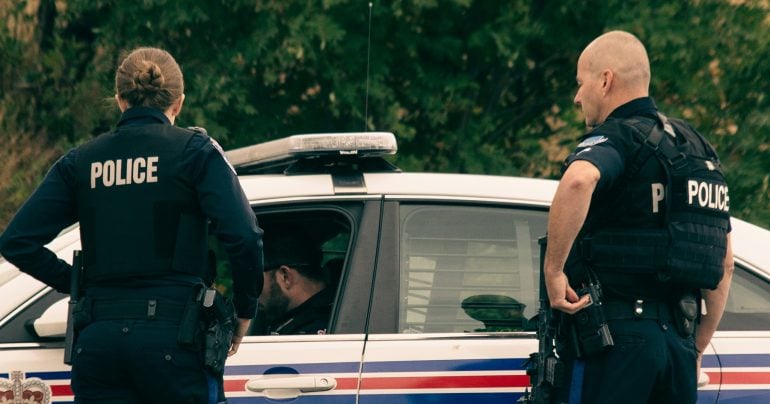 Polícia