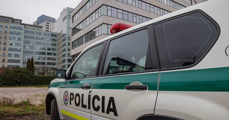 Zásah polície vo firme Arca Investments