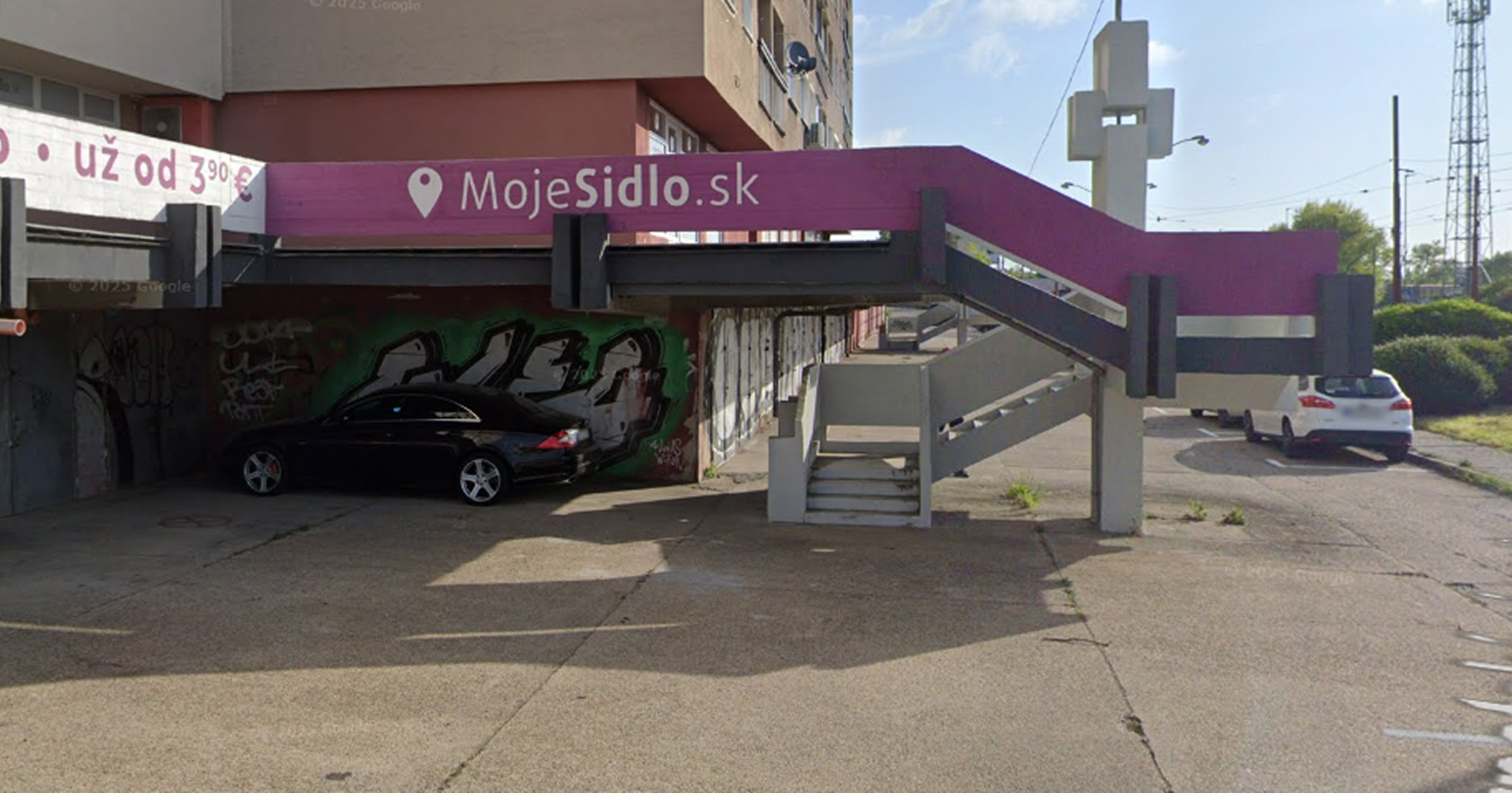 Karpatské námestie 7770/10A v Bratislave, kde sídlia tisícky firiem