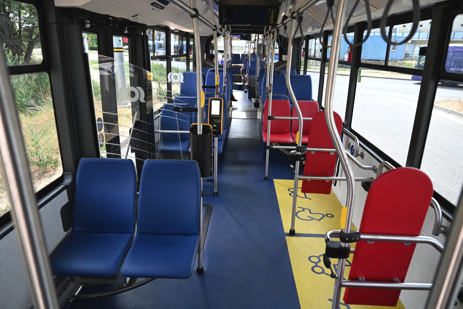 Autobus mestskej hromadnej dopravy