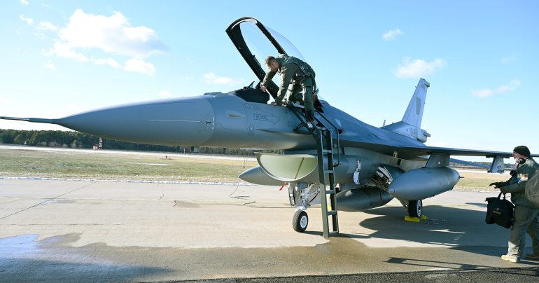 Slovenská stíhačka F-16
