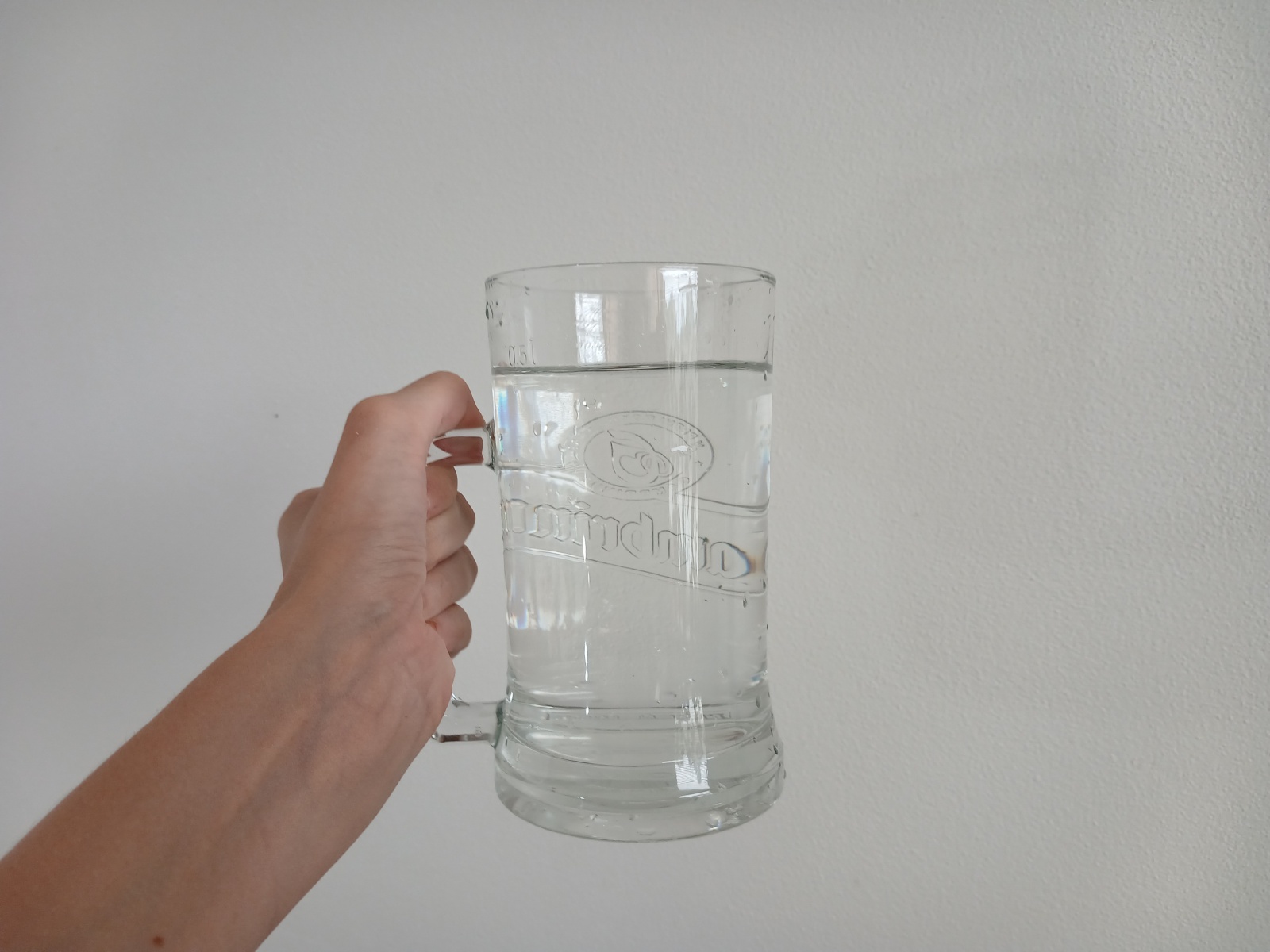Ilustračná foto pohára vody