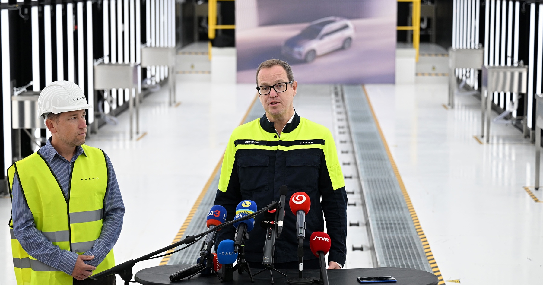 Záber tlačovej konferencie v spoločnosti Volvo Car Košice