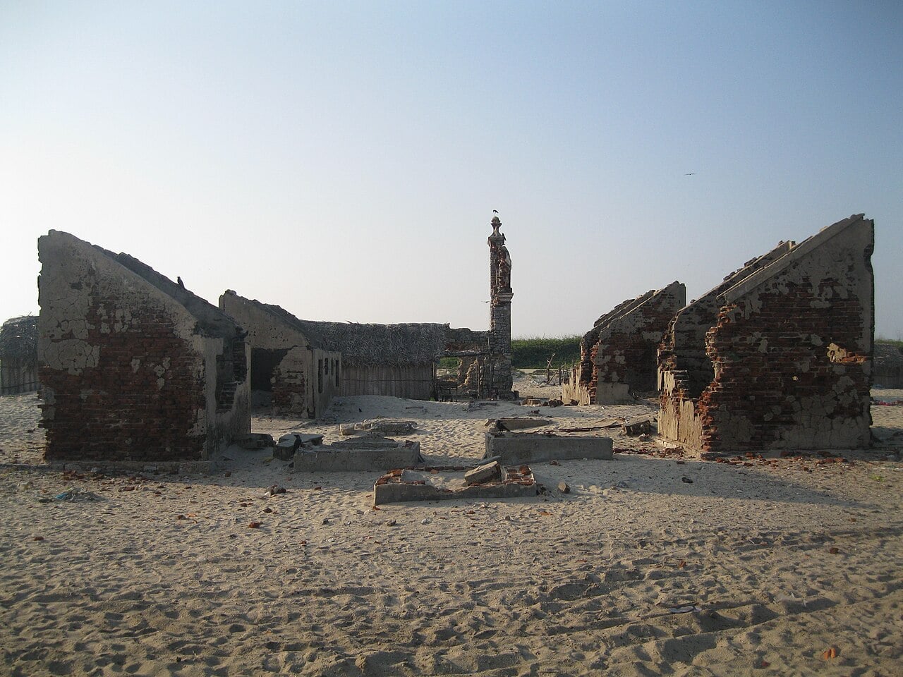 Zničené mesto Dhanushkodi