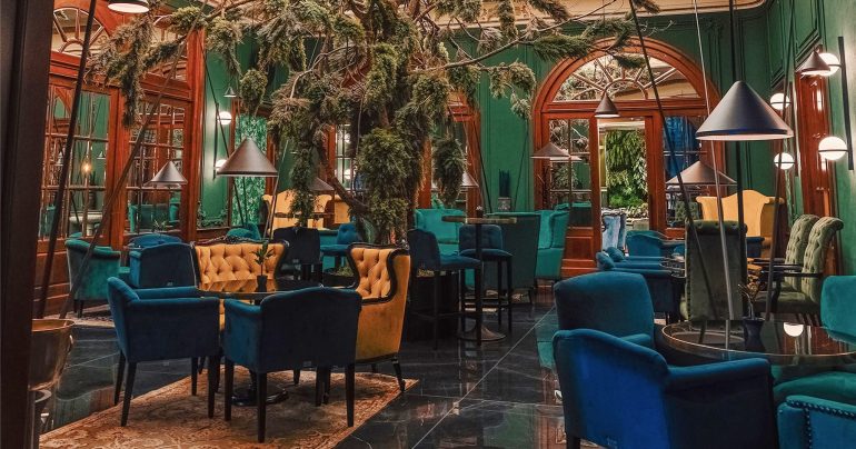 Mirror bar