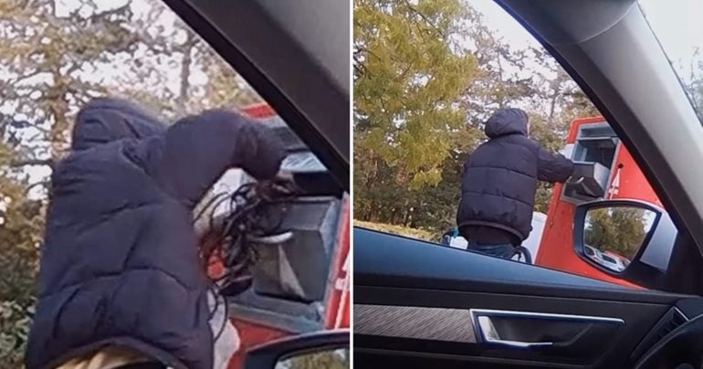 Zlodeja natáča polícia priamo pri čine