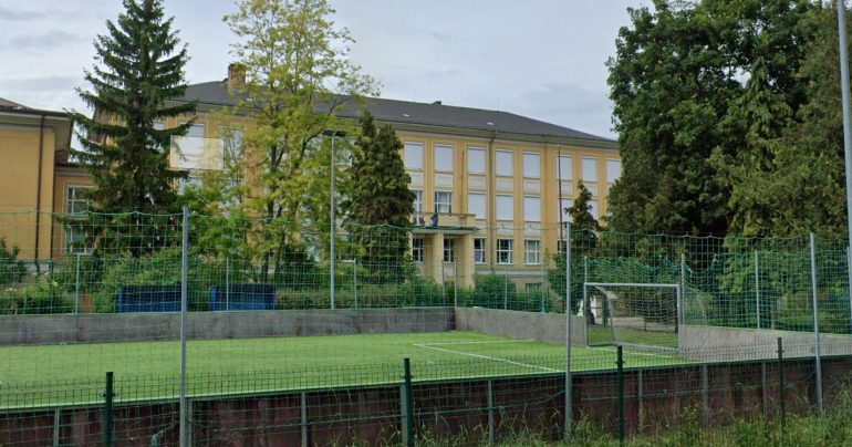 Budova Základnej školy Mateja Bela v Šamoríne
