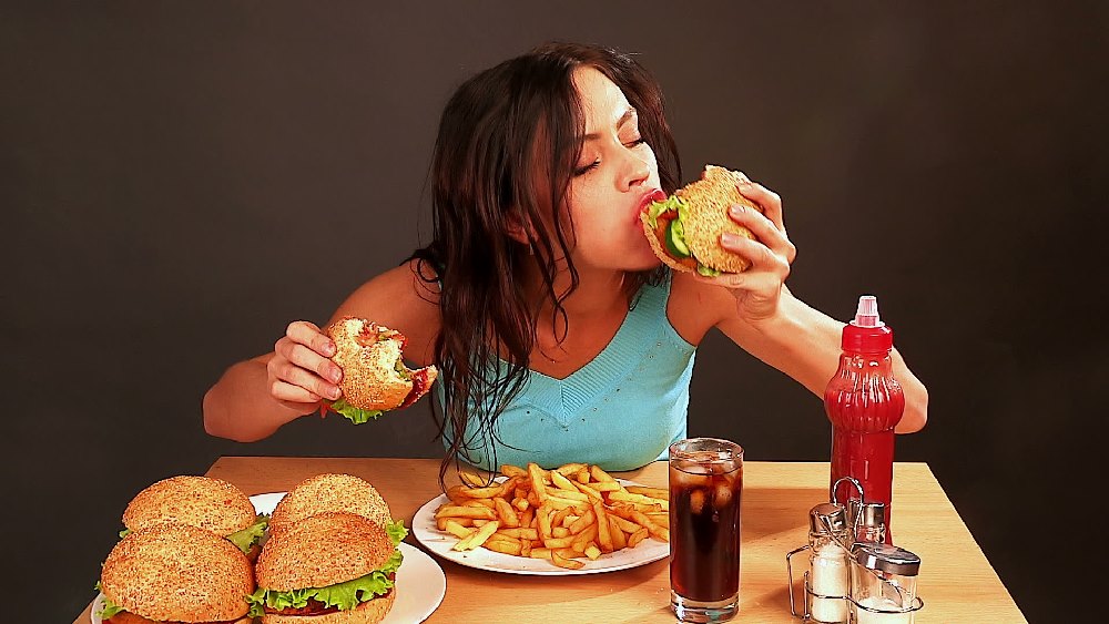 http://forum.blackdesertonline.com/index.php?/topic/62945-eating-and-drinking-animations/